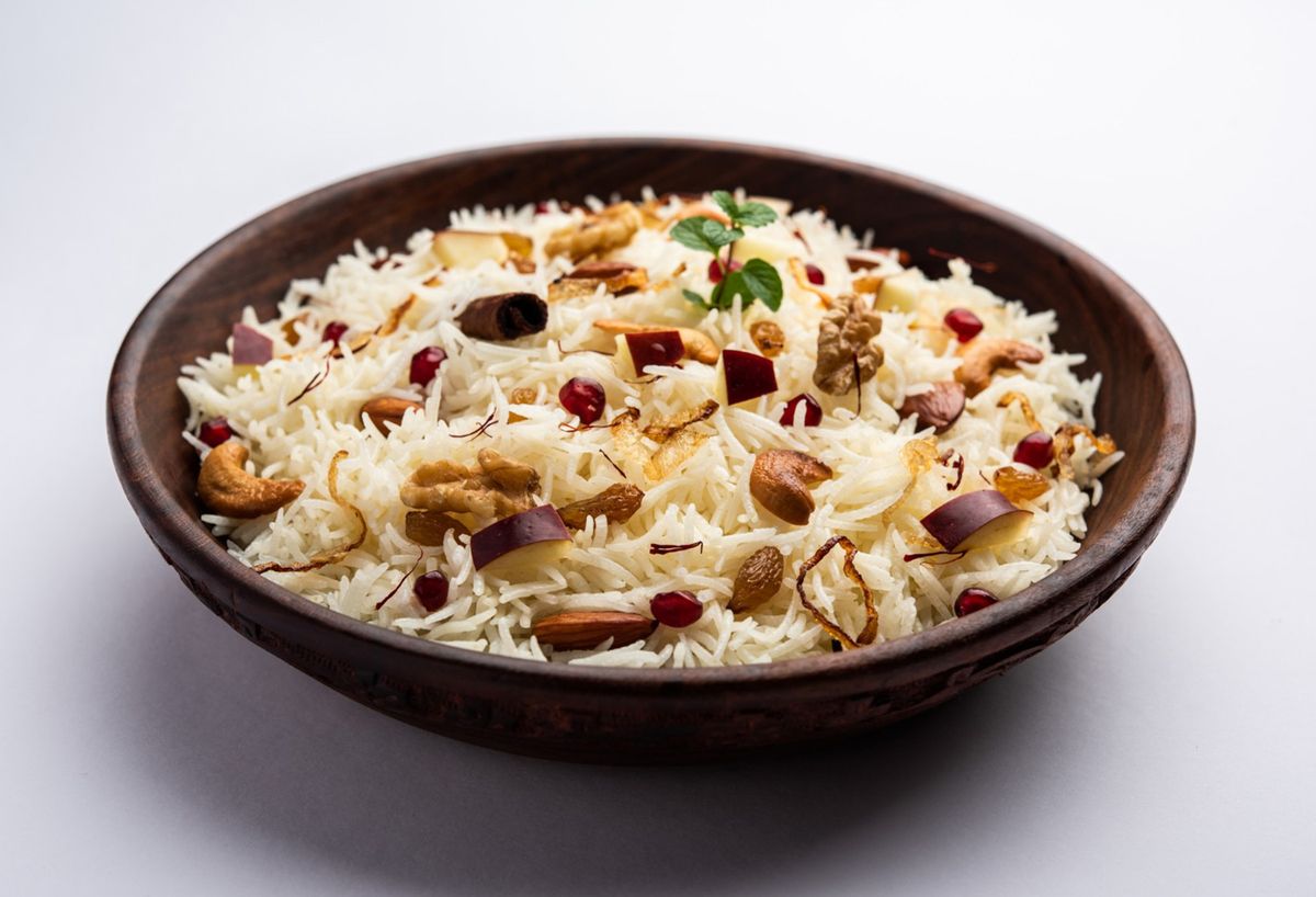 Fragrant Indian rice dishes like jeera rice and pulao, featured as perfect side dishes.